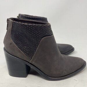 Modern vintage brown leather ankle boots size 7.5